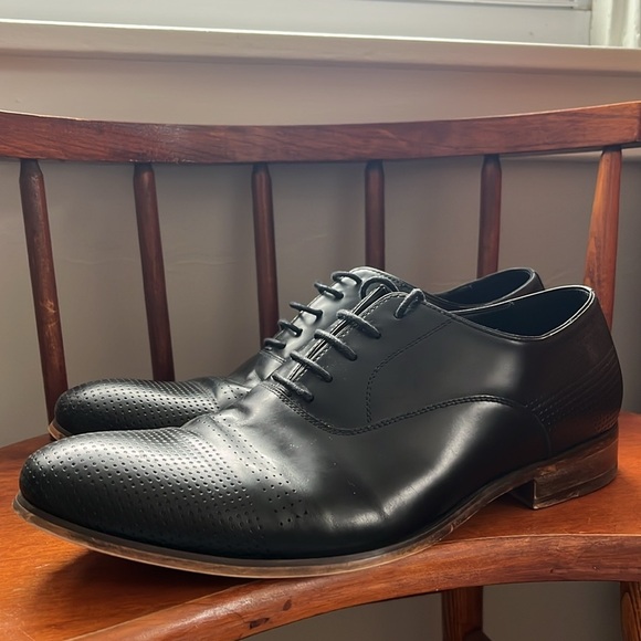 Kenneth Cole Shoes Men’s Dress Oxford Cha-Raid Black Leather Cap Toe Size 11 - Picture 3 of 10